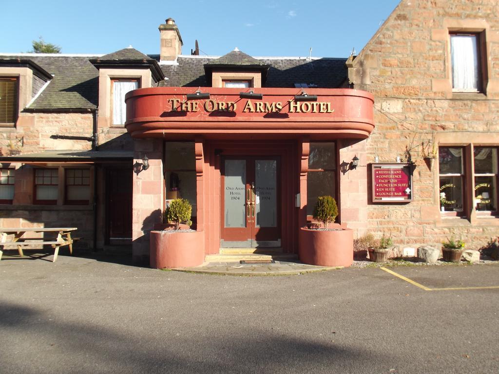 Ord Arms Hotel Muir of Ord Bagian luar foto